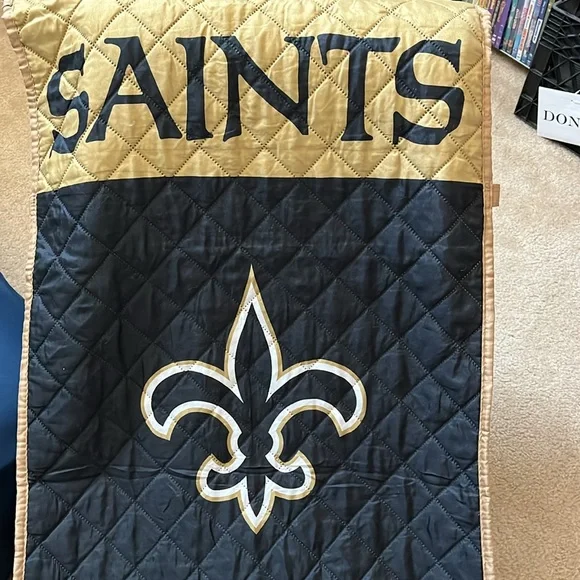 EUC Saints Seatcover for Chair/Recliner - Picture 2 of 2